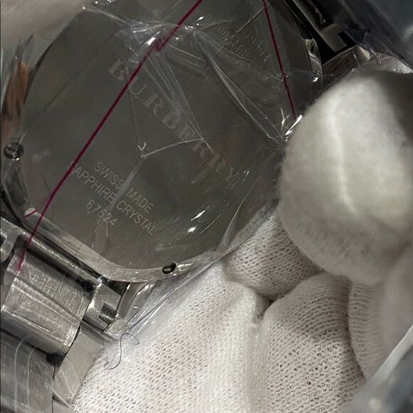 NIB Black Check Burberry Watch - Picture 8 of 10